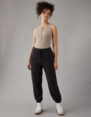 AE High-Waisted Baggiest Fleece Jogger-