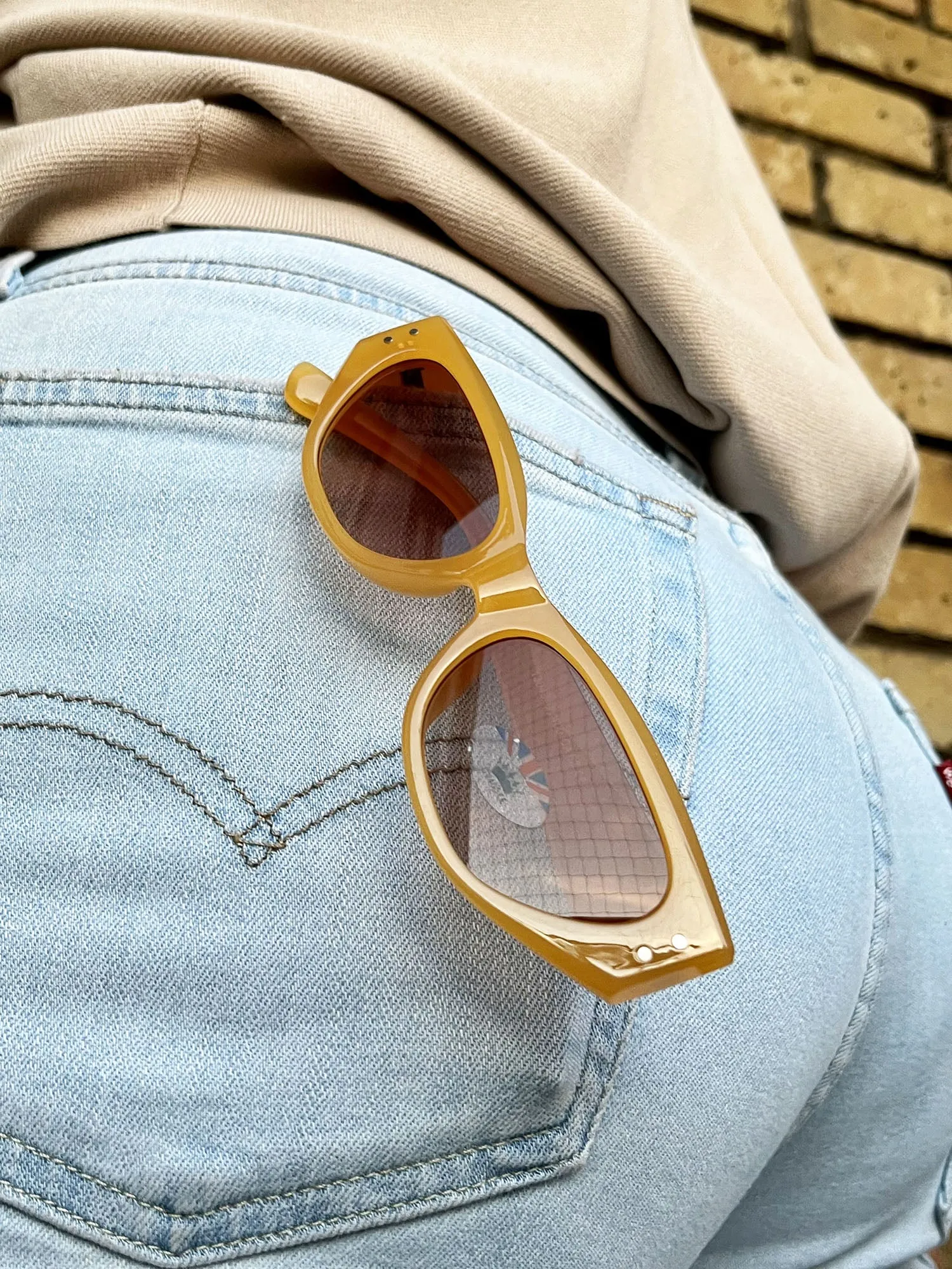 Classic Oval Sunglasses