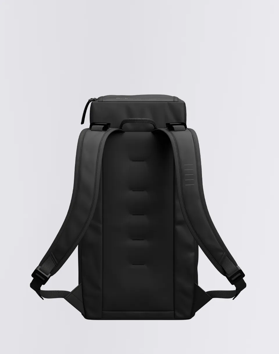 Db Hugger Backpack 20L Black out