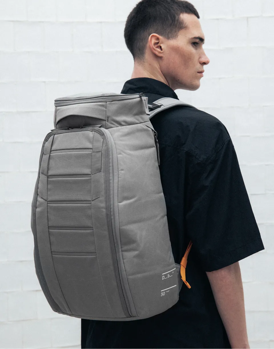 Db Hugger Backpack 30L Sand Grey