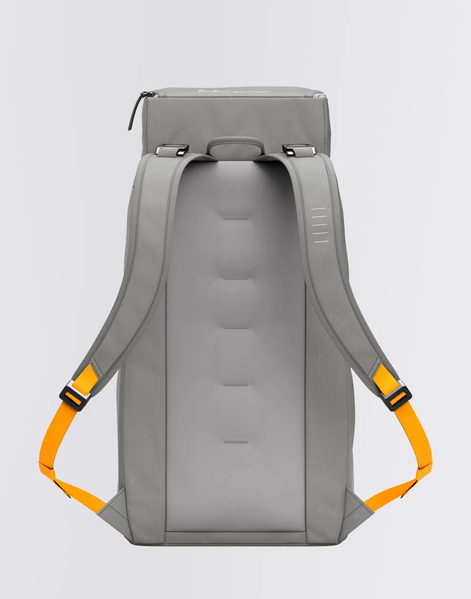 Db Hugger Backpack 30L Sand Grey