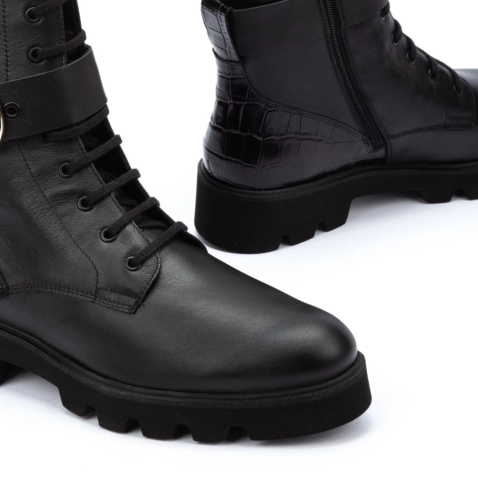 HERMOSILLA Lace-up boot