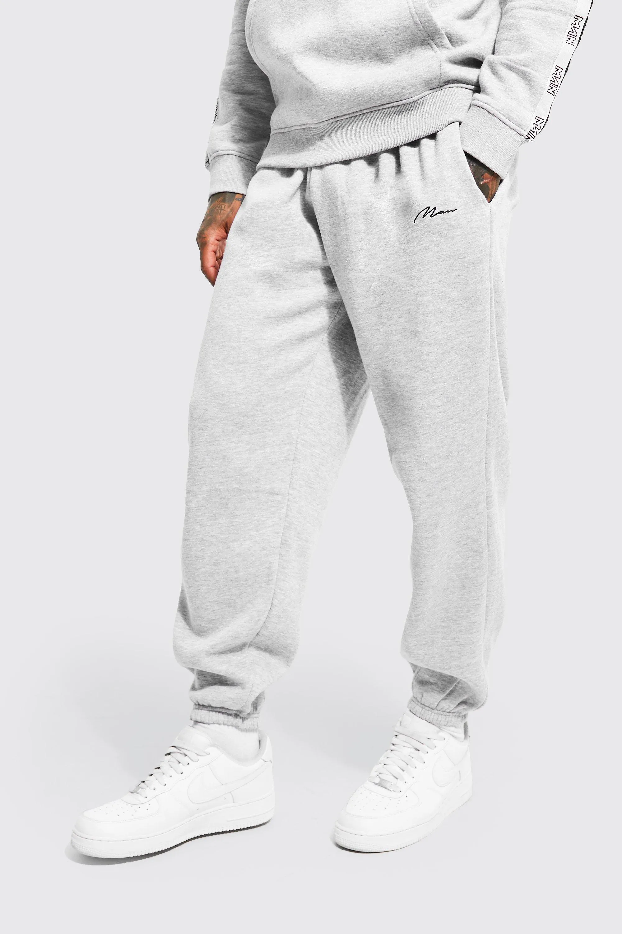 Man Signature Loose Fit Joggers