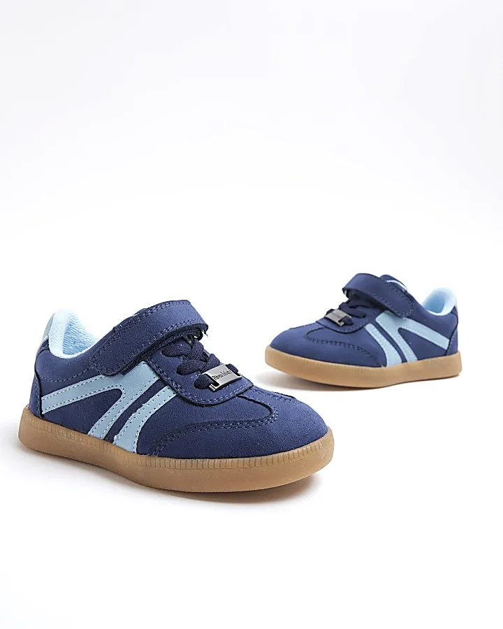 Mini boys blue panel trainers