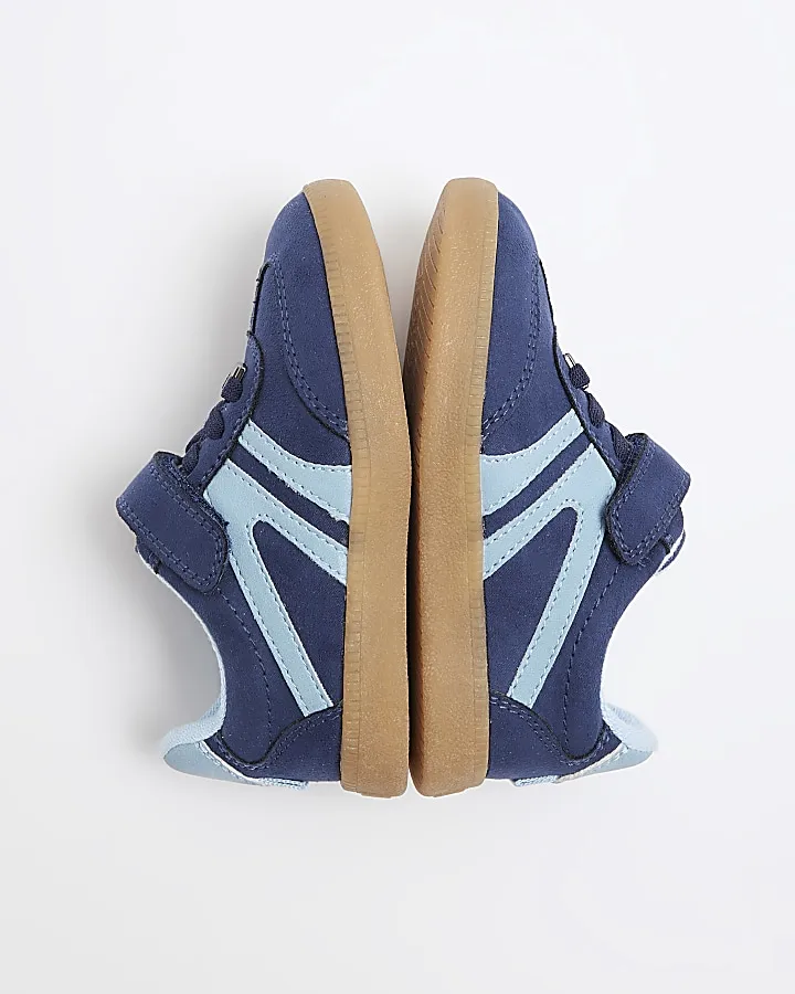 Mini boys blue panel trainers