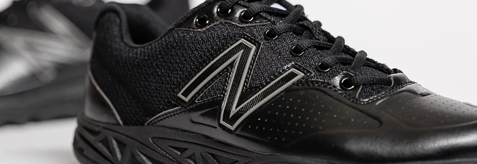 New Balance - Black Turf Umpire Shoe (MU950LK2)