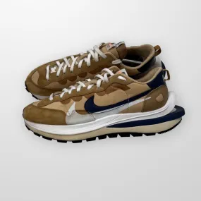 Nike Sacai Vaporwaffle Trainers In Sesame Blue Void