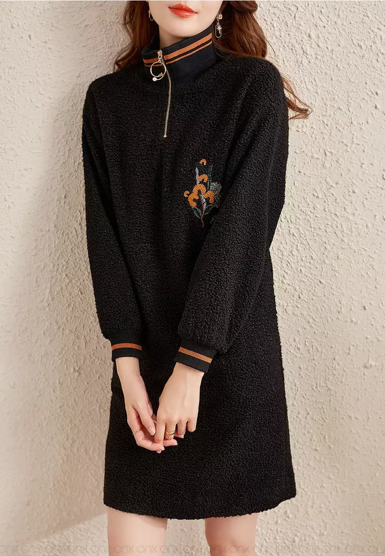 ONX.HK Loose Embroidered Fleece Sweatshirt Dress