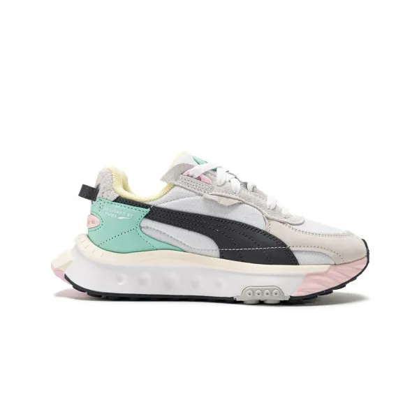 Puma Women Wild Rider Layers (white / ebony)