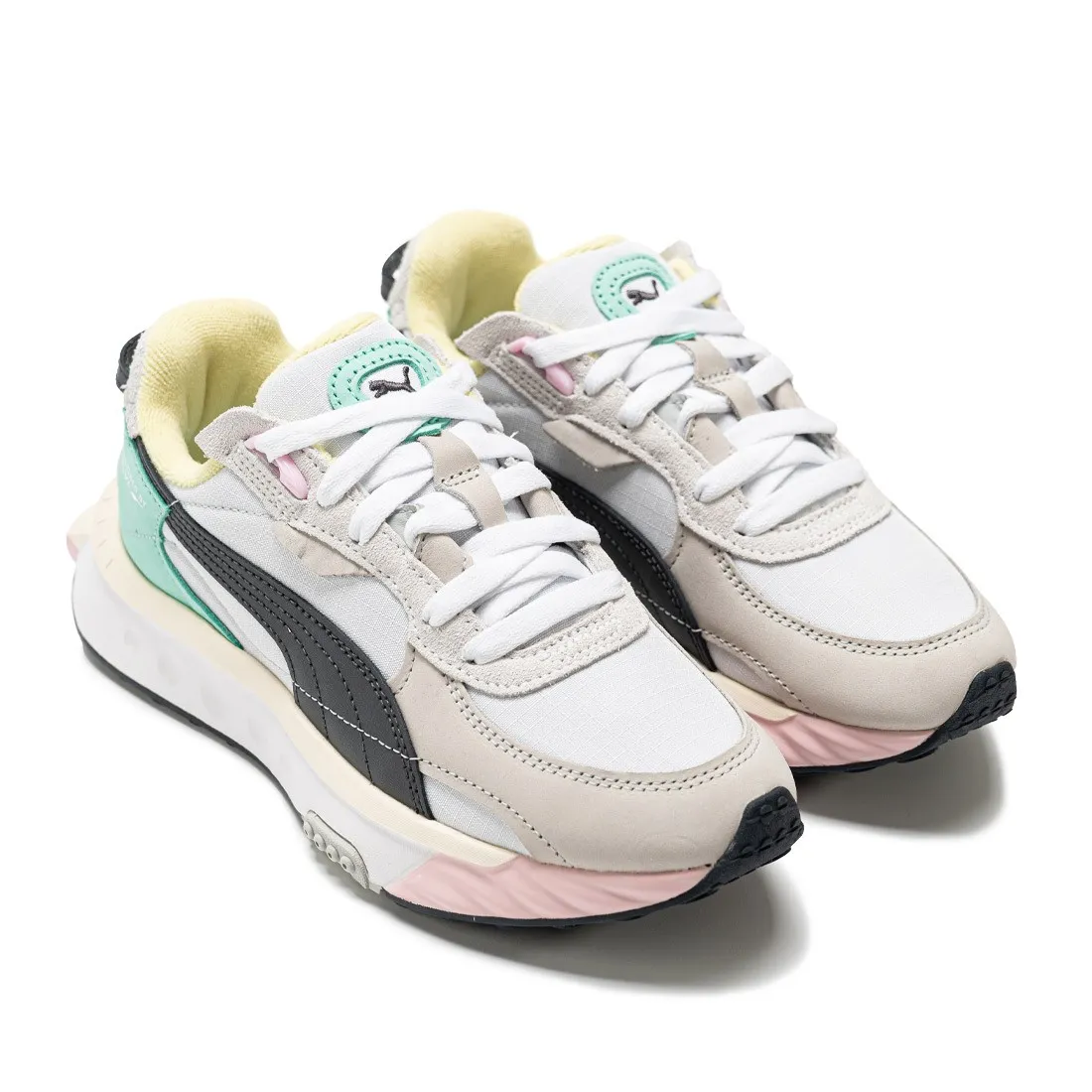 Puma Women Wild Rider Layers (white / ebony)