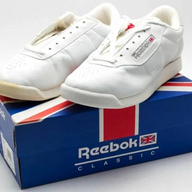 Reebok Women's Vintage 1990's OG Princess Shoe White 2-1...