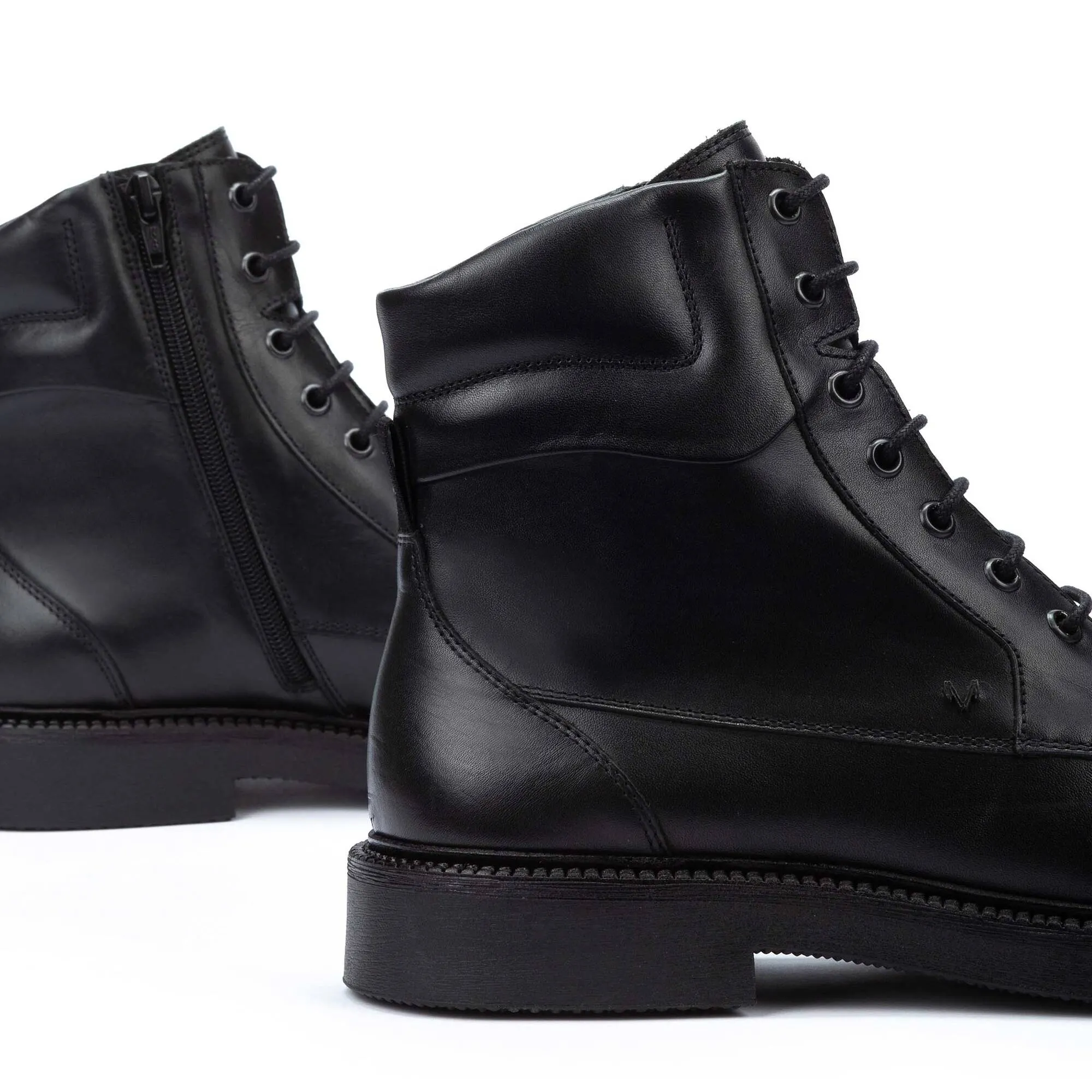 ROYSTON Lace-up boot