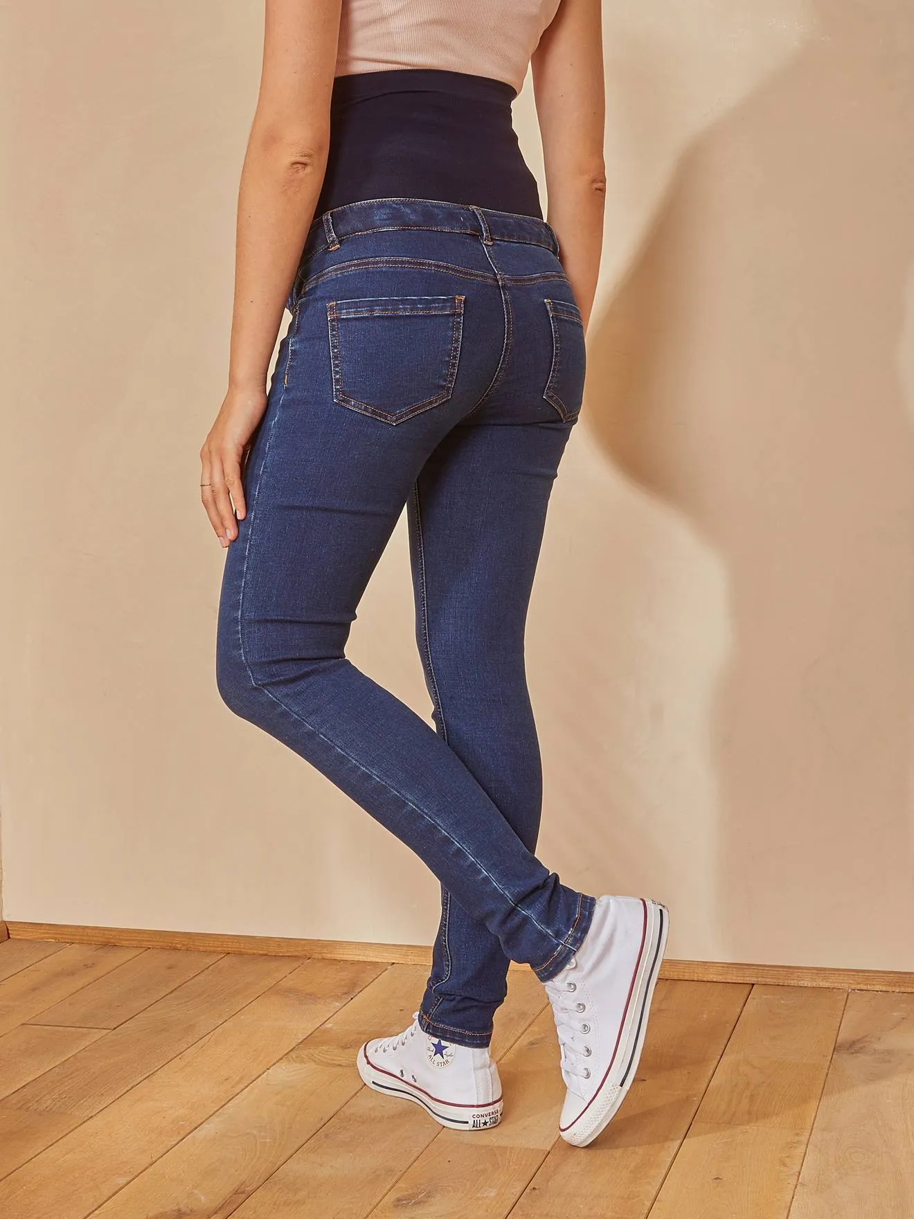 Slim Leg Maternity Jeans with Seamless Belly-Wrap - bleached denim