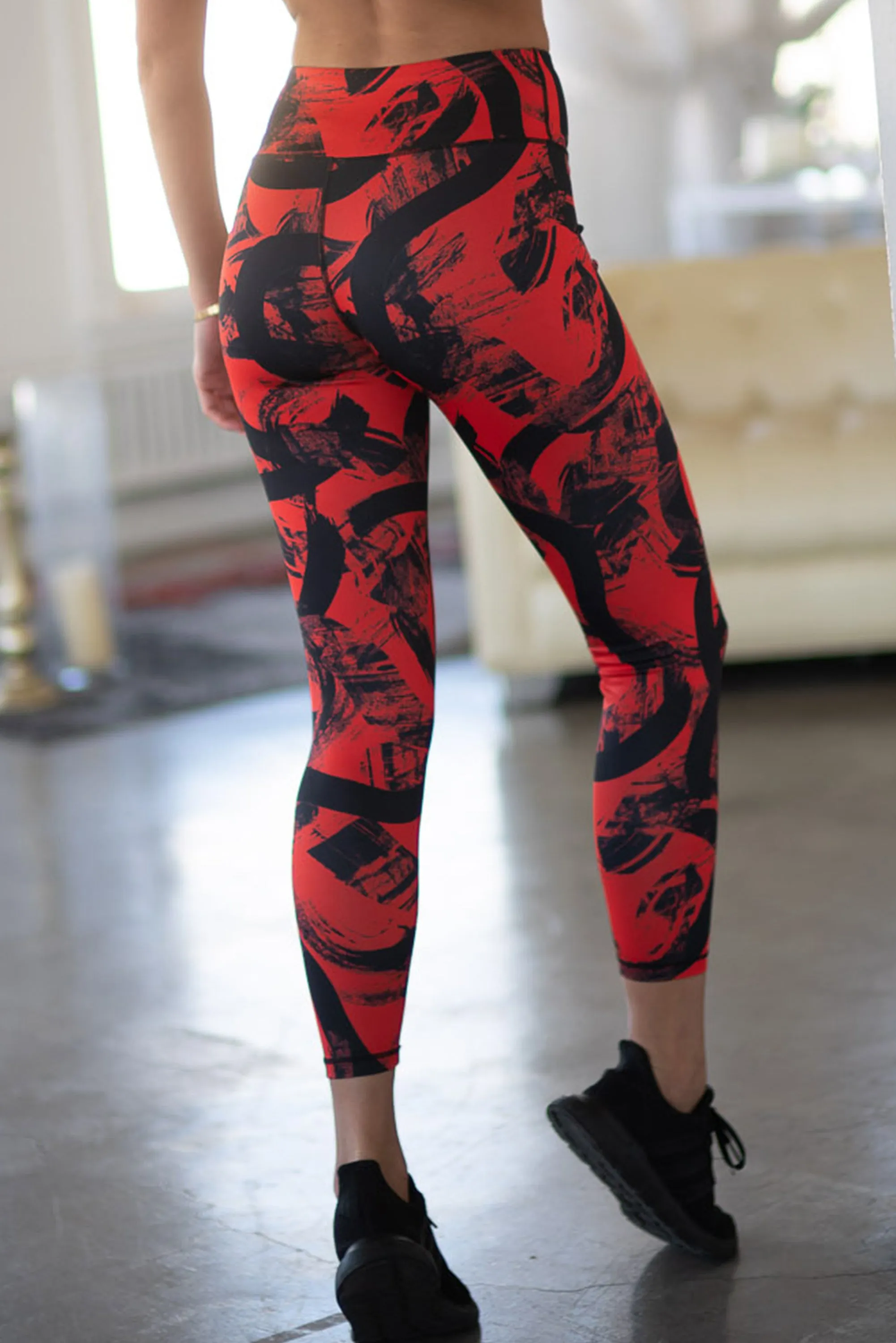 Striking Strokes of Color Active Leggings